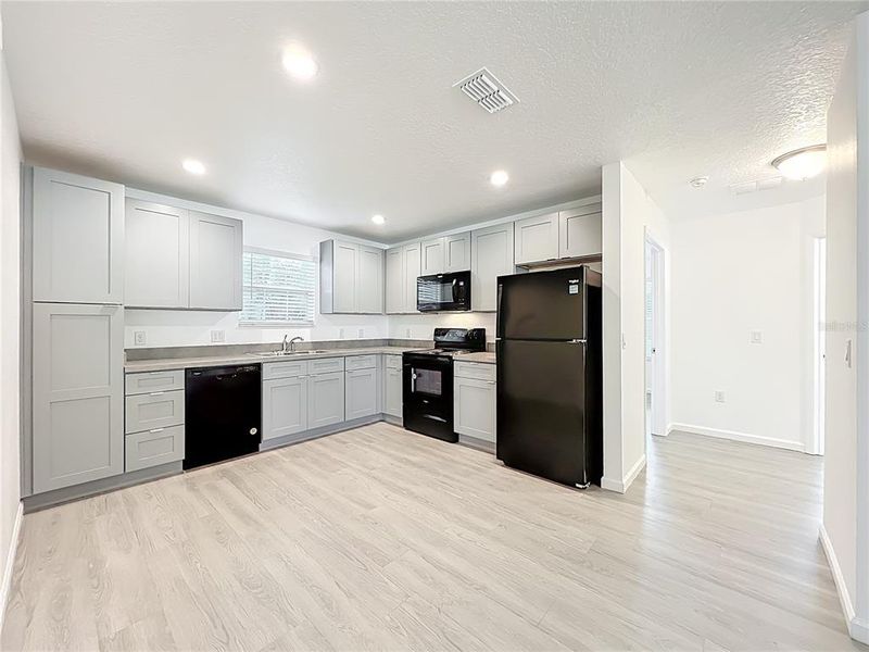 Furnished interior view inside a new home in , Orlando (Image 8).