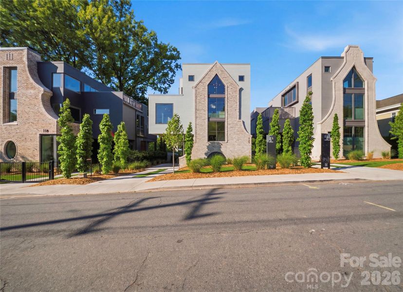 Image 40 of a home in .