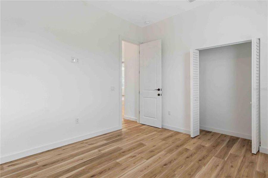 Spacious, unfurnished interior of a new home in , Punta Gorda (Image 35).