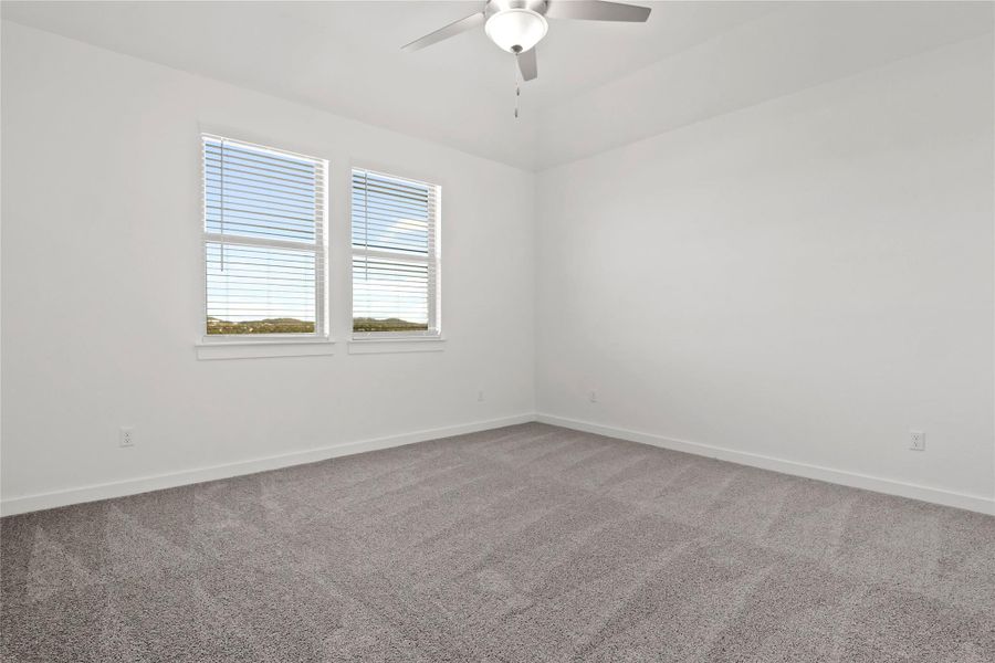 Spacious, unfurnished interior of a new home in Lakeside at Tessera, Lago Vista (Image 12).