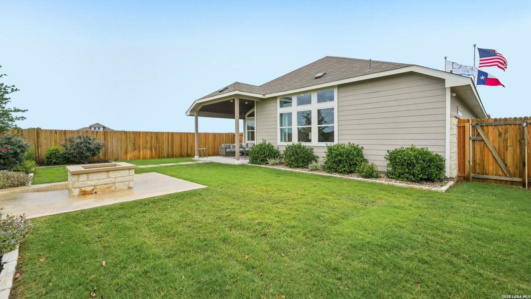 Exterior details and patio area of a home in Meyer Ranch – Premier, New Braunfels (Image 2). Exterior details and patio area of a home in Meyer Ranch – Premier, New Braunfels (Image 2).