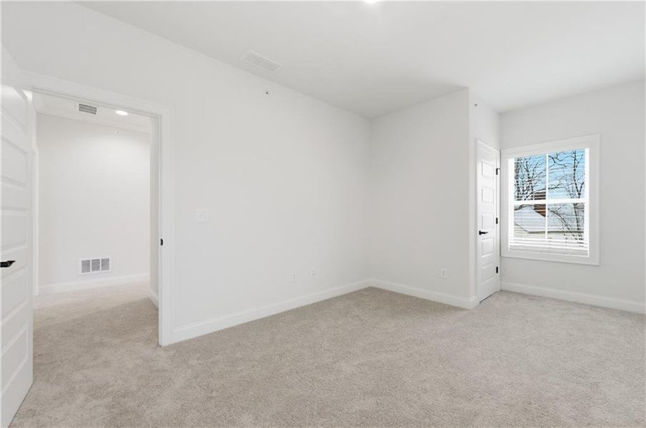 Spacious, unfurnished interior of a new home in , Marietta (Image 25).