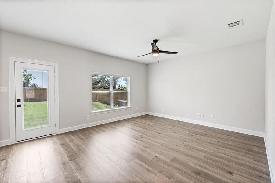 Spacious, unfurnished interior of a new home in Southaven, Hutchins (Image 4).