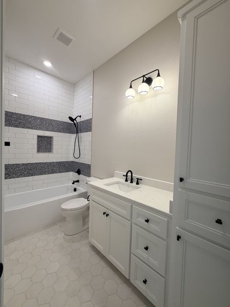 Furnished interior view inside a new home in Oak Water Ranch, Granbury (Image 5).