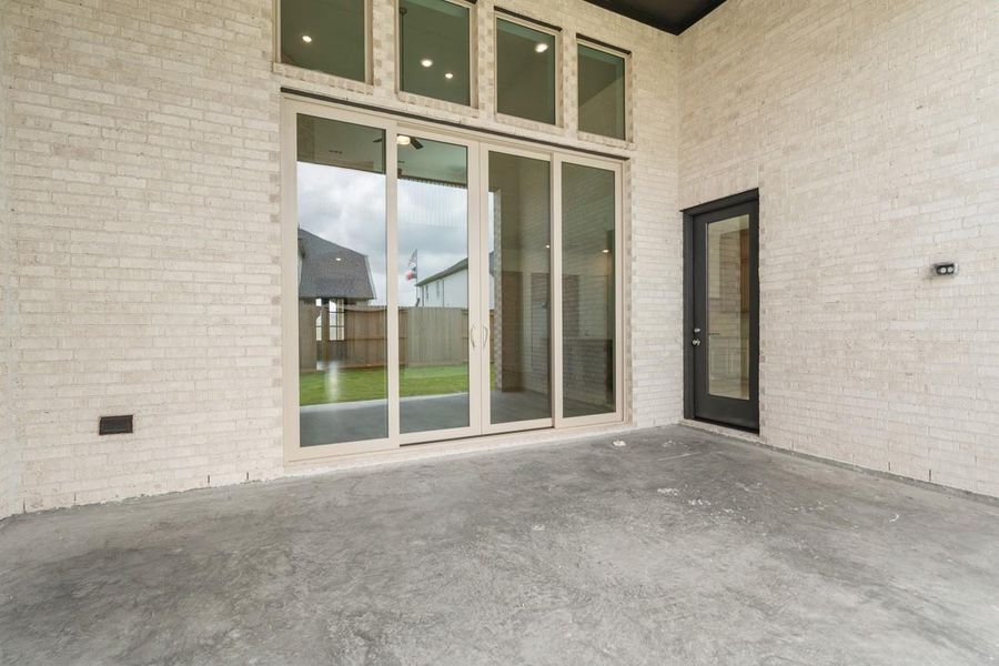 Exterior details and patio area of a home in Cross Creek West, Fulshear (Image 3).