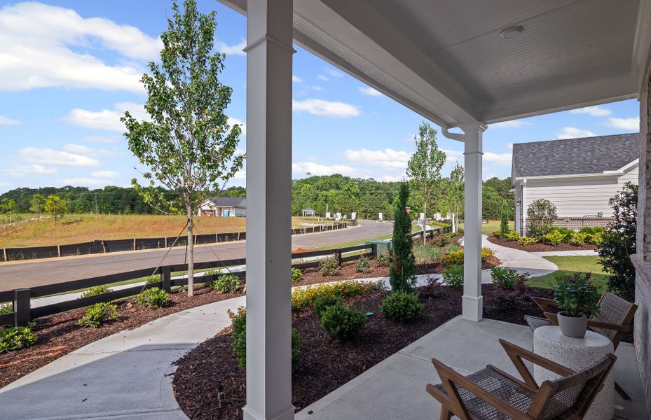 Representative exterior details of a home built from the Valen by Pulte Homes in Overland, Locust Grove (Image 4).