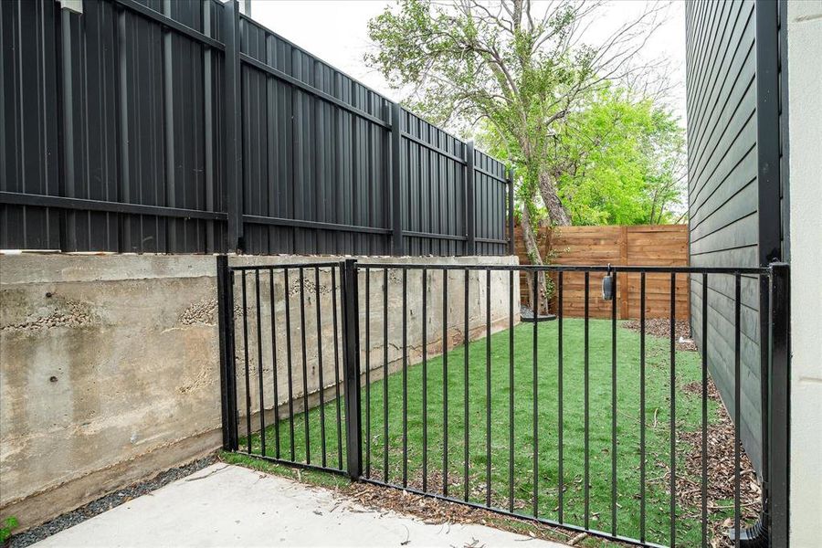 Exterior details and patio area of a home in , Dallas (Image 29).
