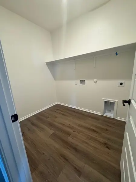 Spacious, unfurnished interior of a new home in Overlook Ranch, Georgetown (Image 15). Spacious, unfurnished interior of a new home in Overlook Ranch, Georgetown (Image 15).