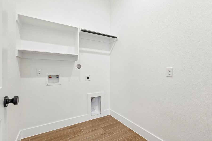 Spacious, unfurnished interior of a new home in Evergreen 40s, Conroe (Image 23). Spacious, unfurnished interior of a new home in Evergreen 40s, Conroe (Image 23).