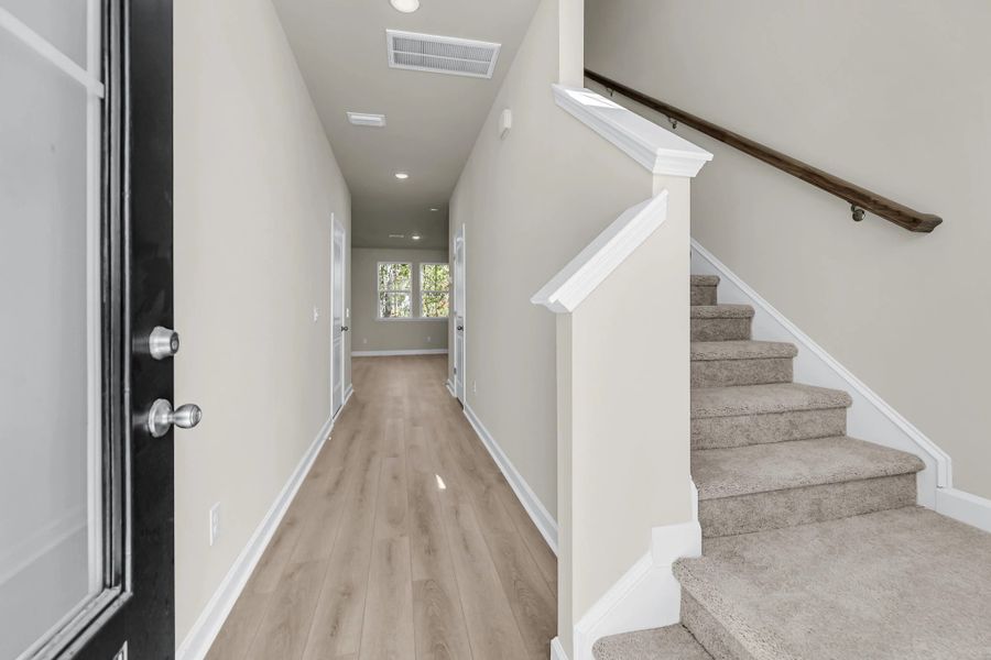 Spacious, unfurnished interior of a new home in Windward Village, Summerville (Image 7).