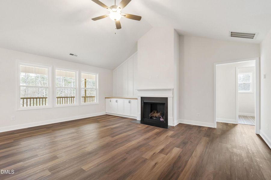 Harmony (12) Harmony (12)