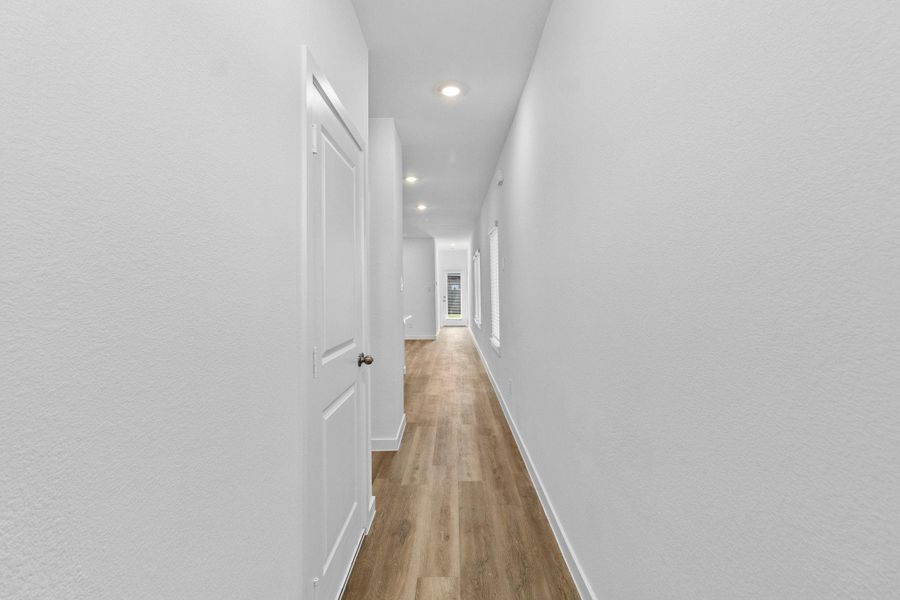 Spacious, unfurnished interior of a new home in Grand West, Houston (Image 25).