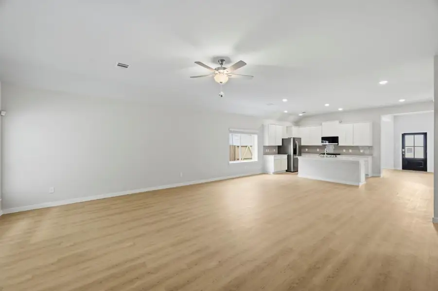 Spacious, unfurnished interior of a new home in Audubon, Magnolia (Image 30).