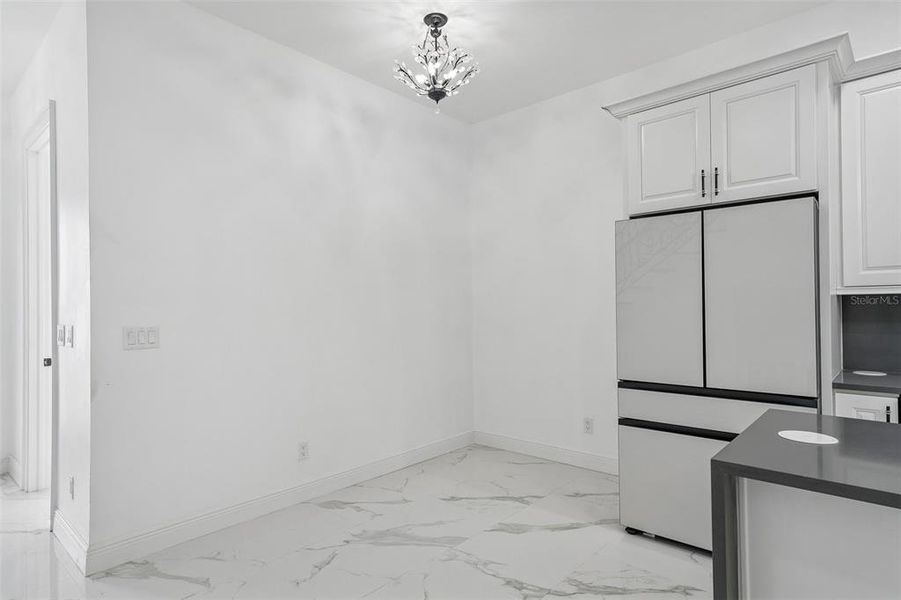 Spacious, unfurnished interior of a new home in , Tampa (Image 63).