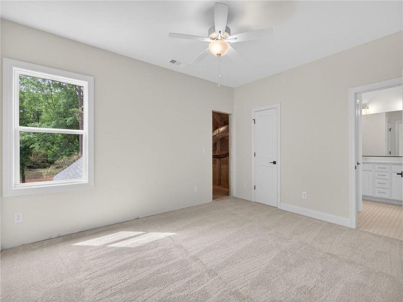 Spacious, unfurnished interior of a new home in , Suwanee (Image 38).