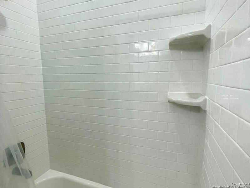 Image 33 of a home in .