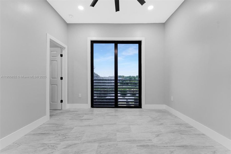 Spacious, unfurnished interior of a new home in , Miami (Image 69).