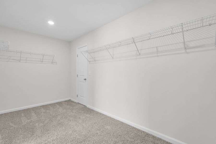 Spacious, unfurnished interior of a new home in Camden Crossing, Savannah (Image 36).