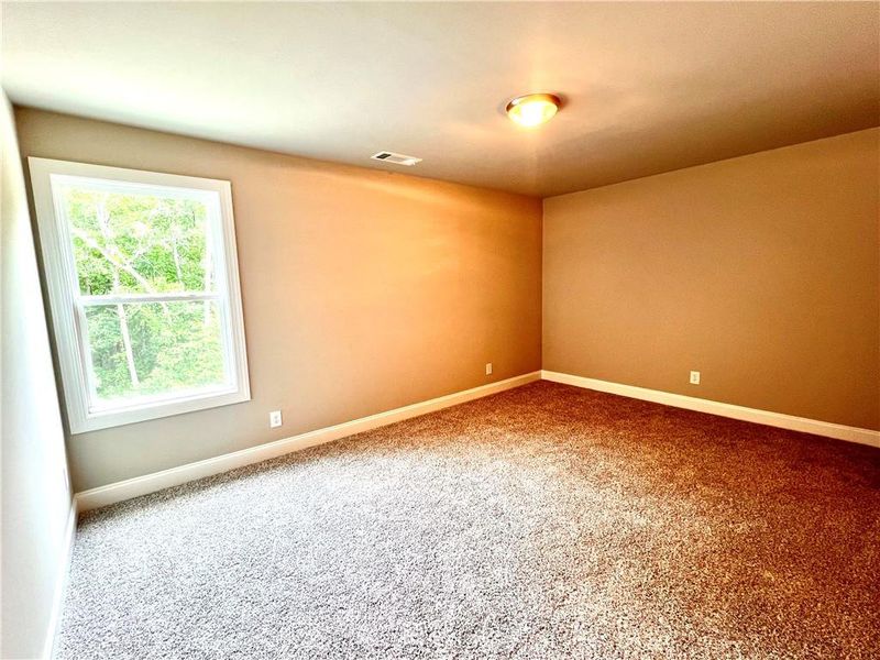Spacious, unfurnished interior of a new home in , Jefferson (Image 38).