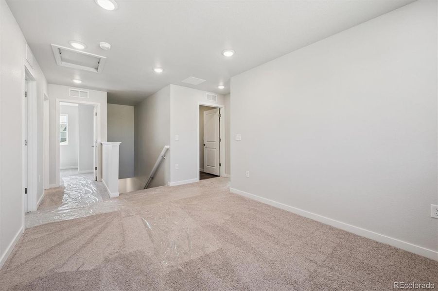 Spacious, unfurnished interior of a new home in Farmlore, Brighton (Image 14).