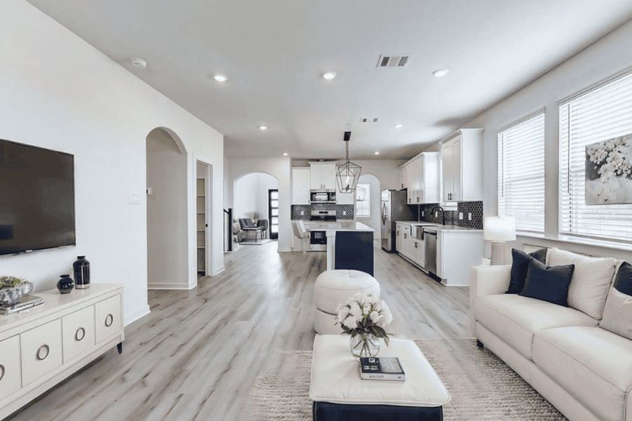 Representative furnished interior of a home built from the Trenton 2885 SB by Saratoga Homes in Crosby Farms, Crosby (Image 3).