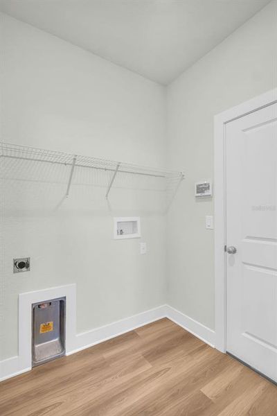 Spacious, unfurnished interior of a new home in , Hudson (Image 22).