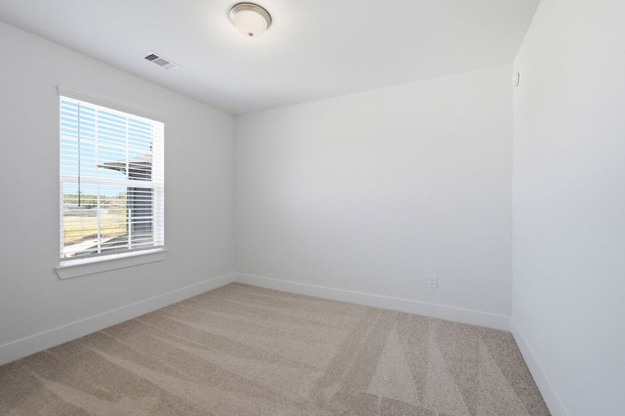 Spacious, unfurnished interior of a new home in Magnolia Springs, Montgomery (Image 29).