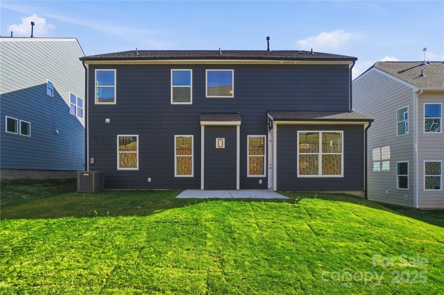Exterior details and patio area of a home in Summerlin, Mooresville (Image 4).
