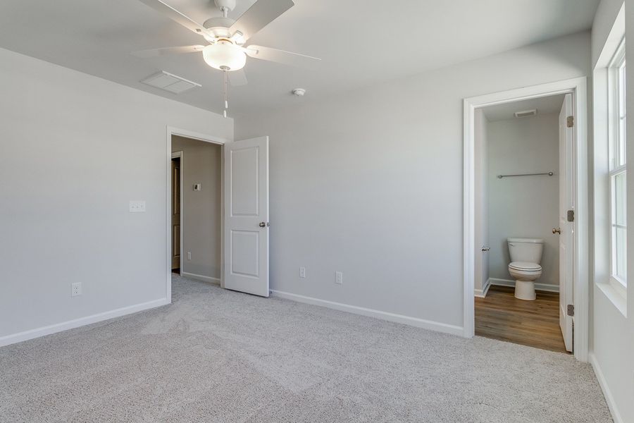 Spacious, unfurnished interior of a new home in Haynes Park, Columbia (Image 23).
