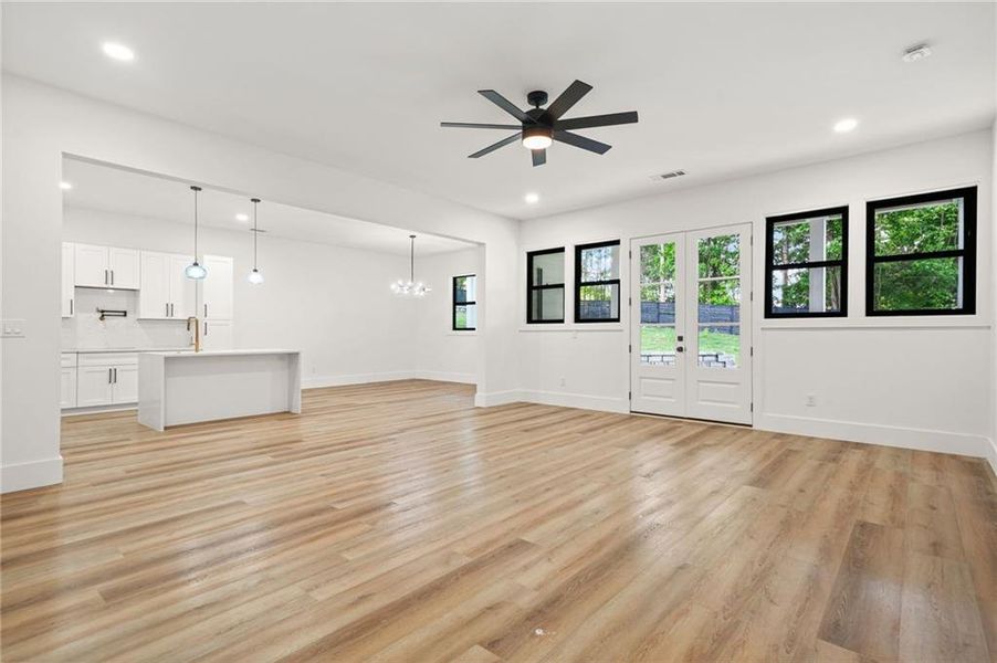 Spacious, unfurnished interior of a new home in , Atlanta (Image 39).