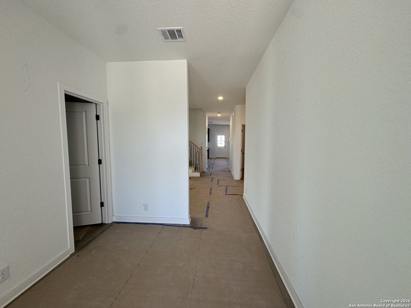 Spacious, unfurnished interior of a new home in Enclave at Hennersby Hollow 50's, San Antonio (Image 11). Spacious, unfurnished interior of a new home in Enclave at Hennersby Hollow 50's, San Antonio (Image 11).