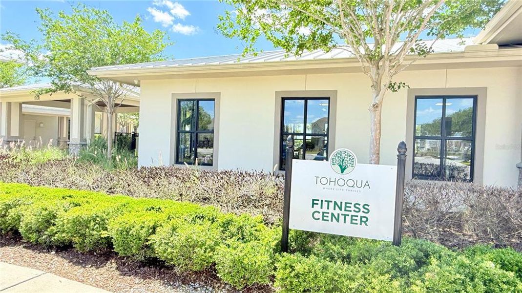 Exterior details and patio area of a home in , Kissimmee (Image 26).