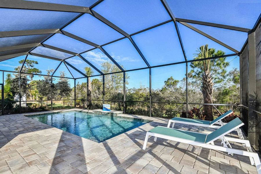 Representative exterior details of a home built from the Meadow Brook by Neal Communities in Vicenza, Venice (Image 24).