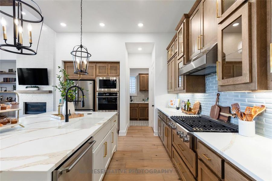Furnished interior view inside a new home in Canyon Creek Estates, Sherman (Image 16).