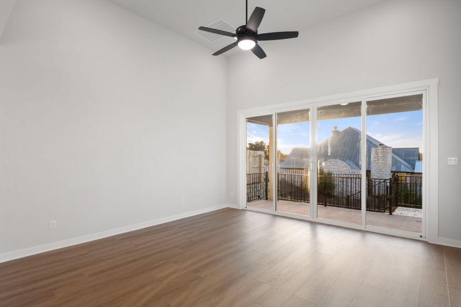 Spacious, unfurnished interior of a new home in Lariat, Liberty Hill (Image 35).