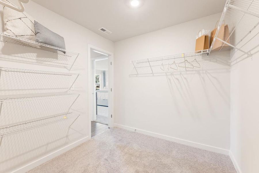 Spacious, unfurnished interior of a new home in , Lawrenceville (Image 27).