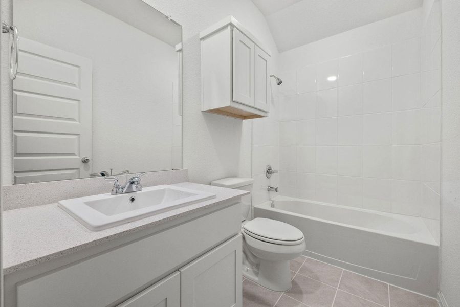 Furnished interior view inside a new home in Trinity Ranch, Elgin (Image 9).