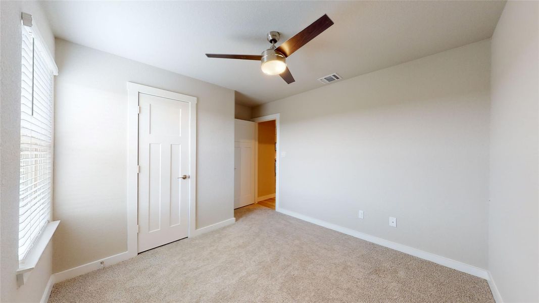 Spacious, unfurnished interior of a new home in Yowell Ranch, Killeen (Image 20).