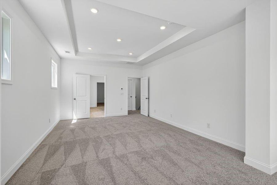 Spacious, unfurnished interior of a new home in Bailey Fence, Dacula (Image 39).
