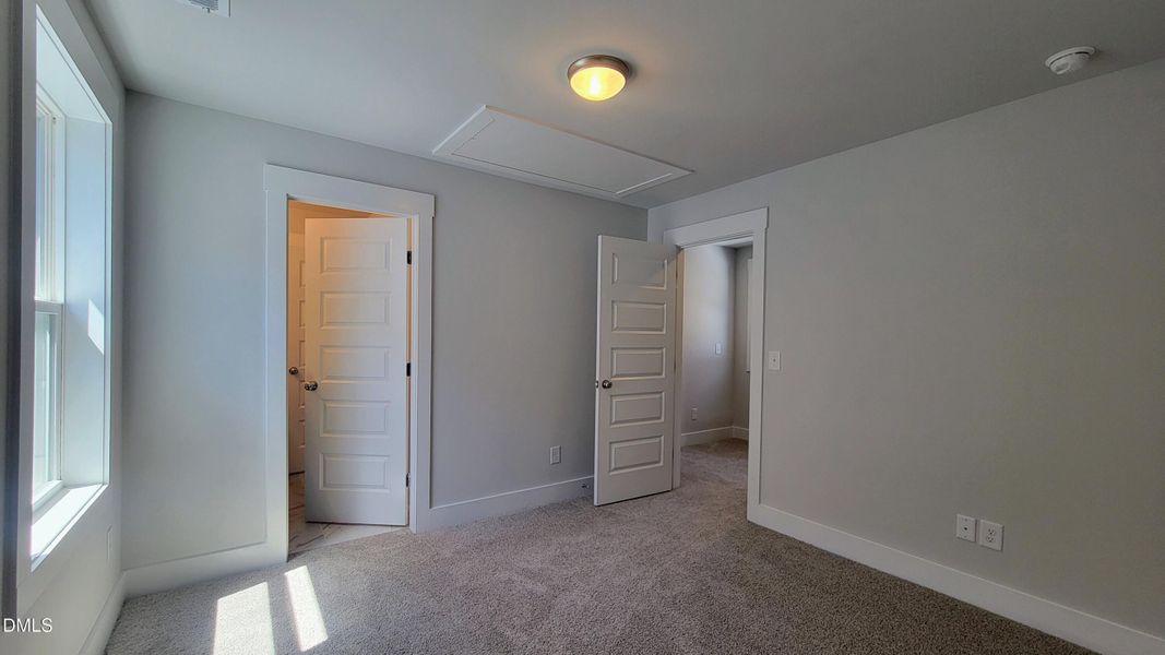 Secondary Bedroom - Yin & Yang