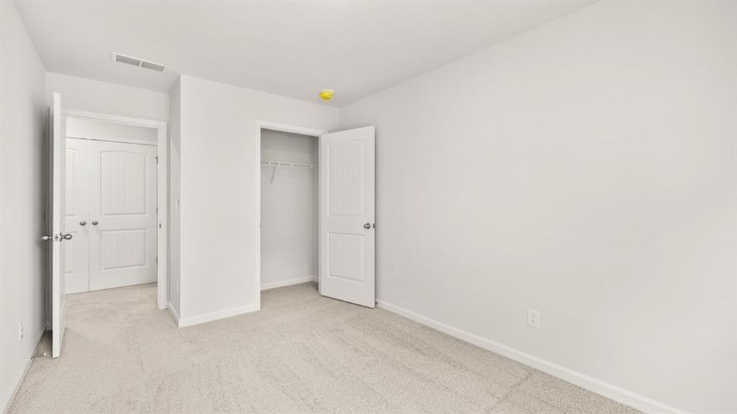 Spacious, unfurnished interior of a new home in Roseleigh Park, Douglasville (Image 13).
