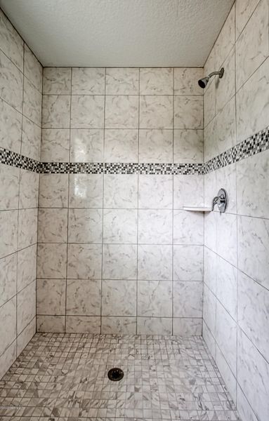 Close-up of interior finishes inside a home in , Jacksonville (Image 19).