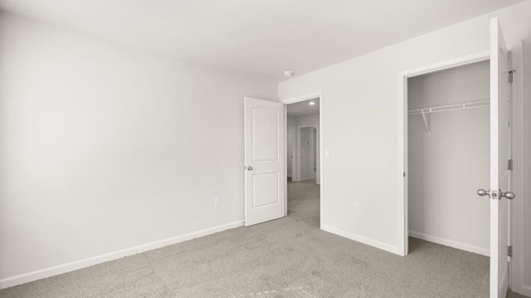 Spacious, unfurnished interior of a new home in Braselton Village, Braselton (Image 16).