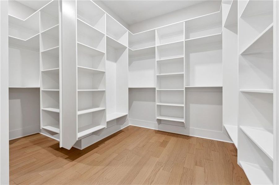 Image 33 of a home in .