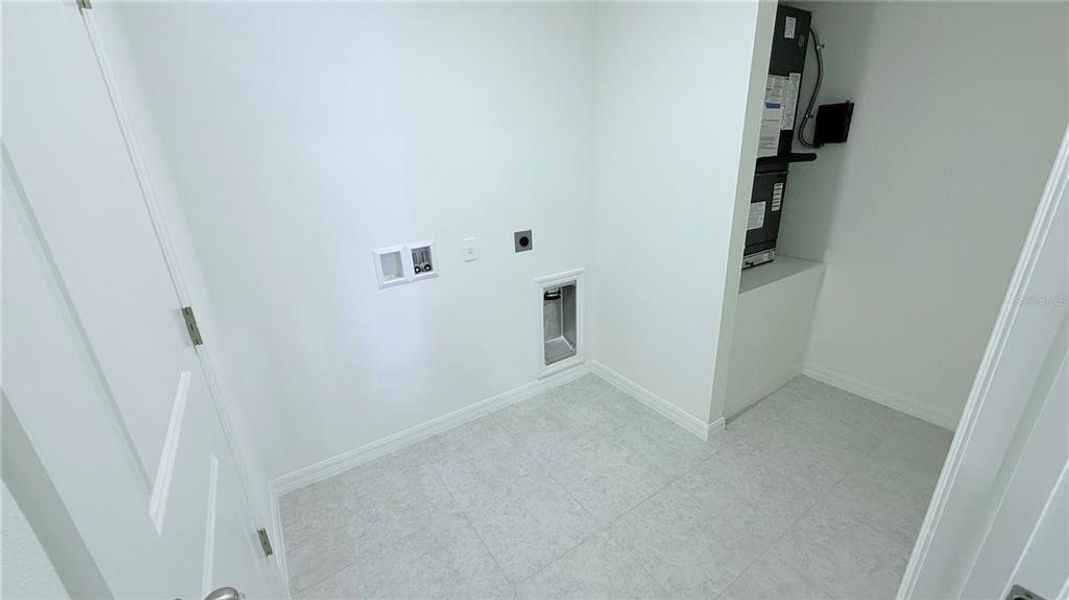 Spacious, unfurnished interior of a new home in Palm Coast, Palm Coast (Image 10).