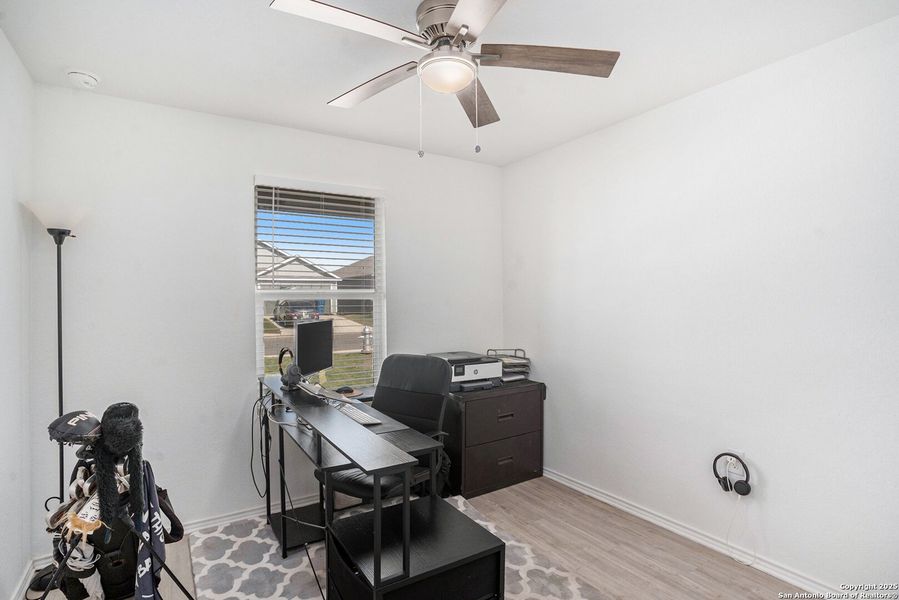 Furnished interior view inside a new home in Mission del Lago: Watermill Collection, San Antonio (Image 7). Furnished interior view inside a new home in Mission del Lago: Watermill Collection, San Antonio (Image 7).