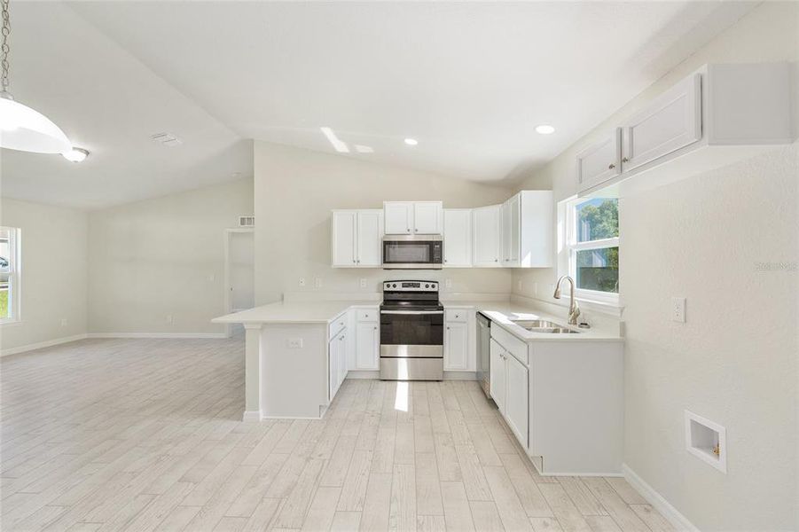 Furnished interior view inside a new home in , Ocala (Image 8).