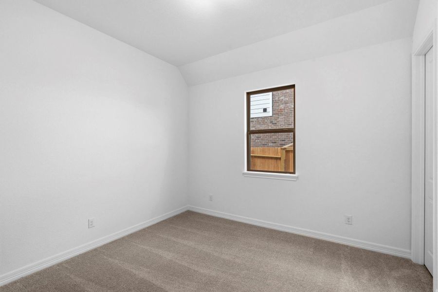 Spacious, unfurnished interior of a new home in Sunterra Lakes, Brookshire (Image 29).