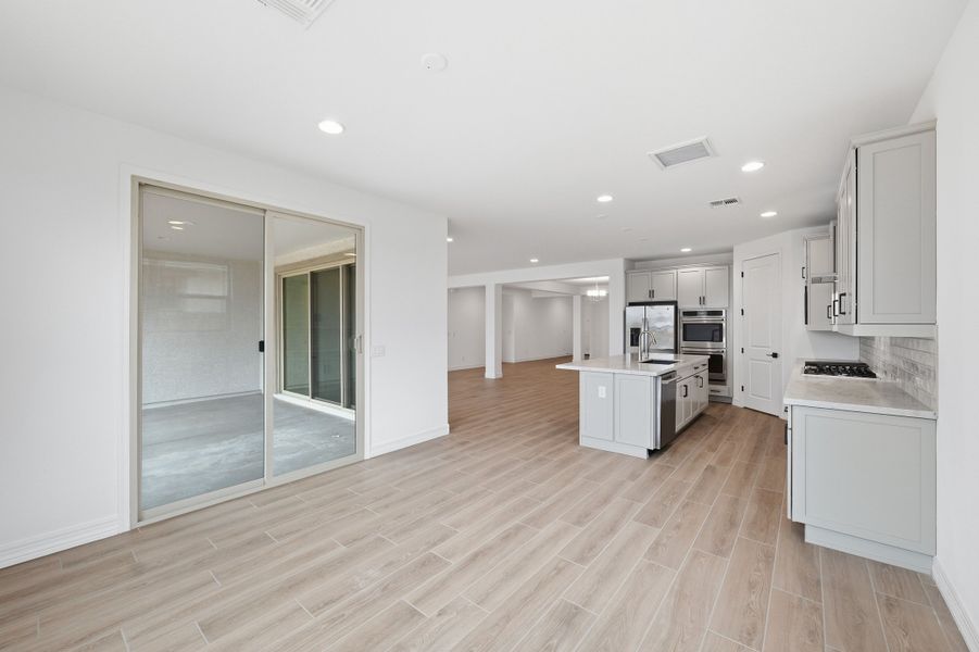Spacious, unfurnished interior of a new home in Artisan at Asante, Surprise (Image 19).