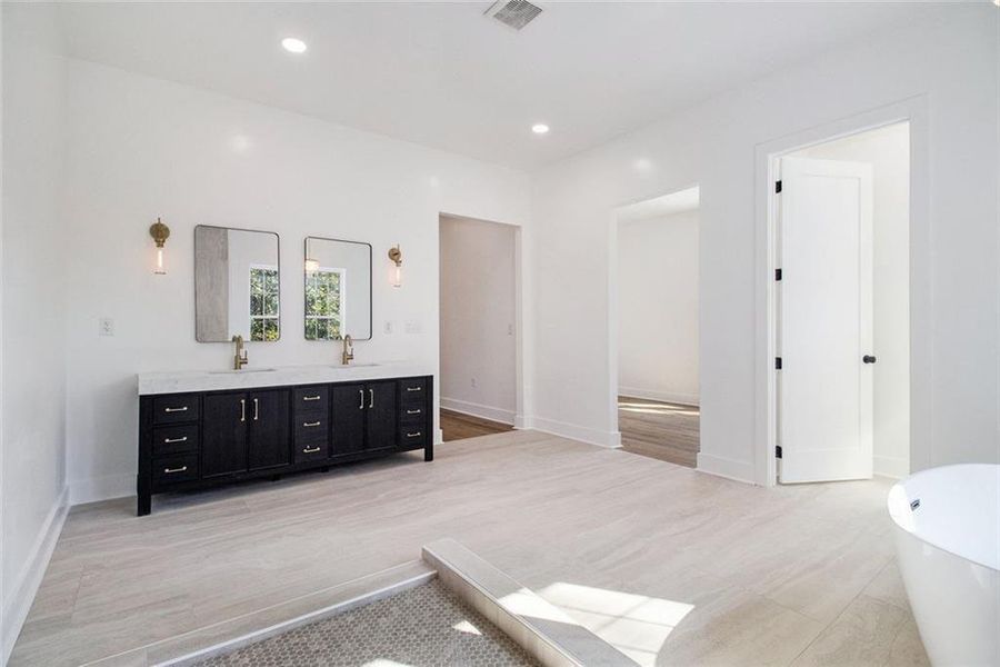 Furnished interior view inside a new home in , Dawsonville (Image 11).